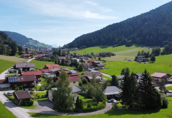GRUNDSTÜCK
